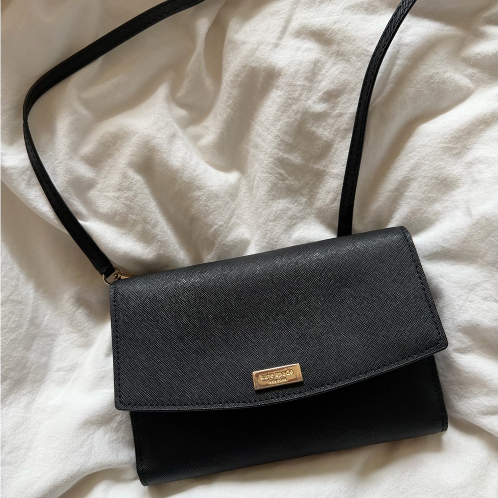 kate spade Laurel Way Black Saffiano Crossbody Wallet with Gold Plaque